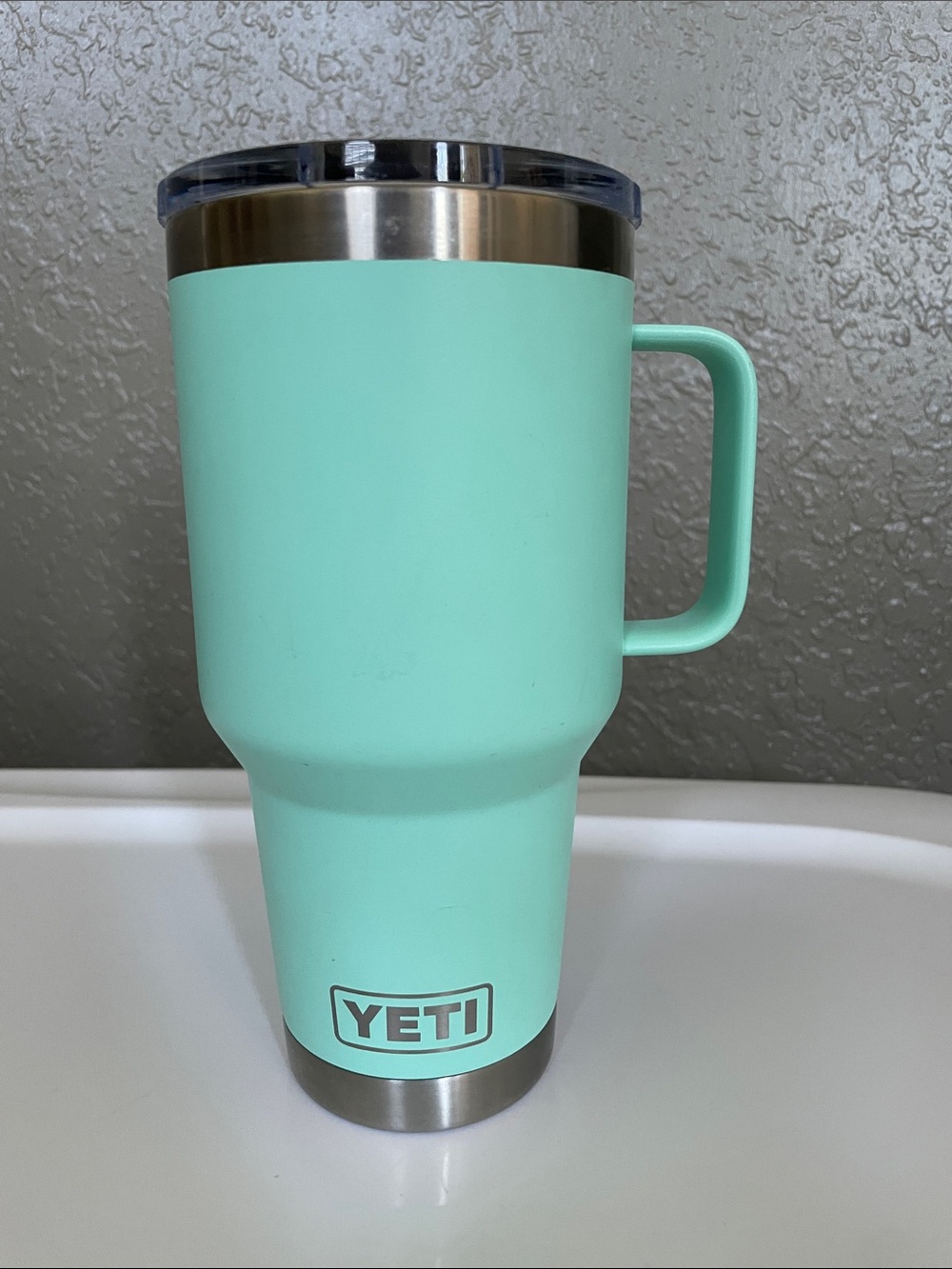 YETI Rambler 30 oz Travel Mug in Mint
